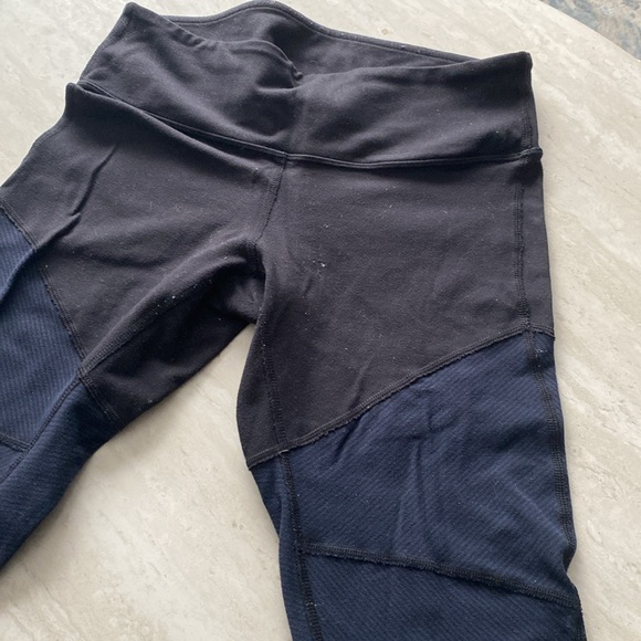 Lululemon black and navy leggings - Picture 2 of 4